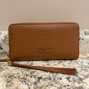 Marc Jacobs The Leather Continental Wallet